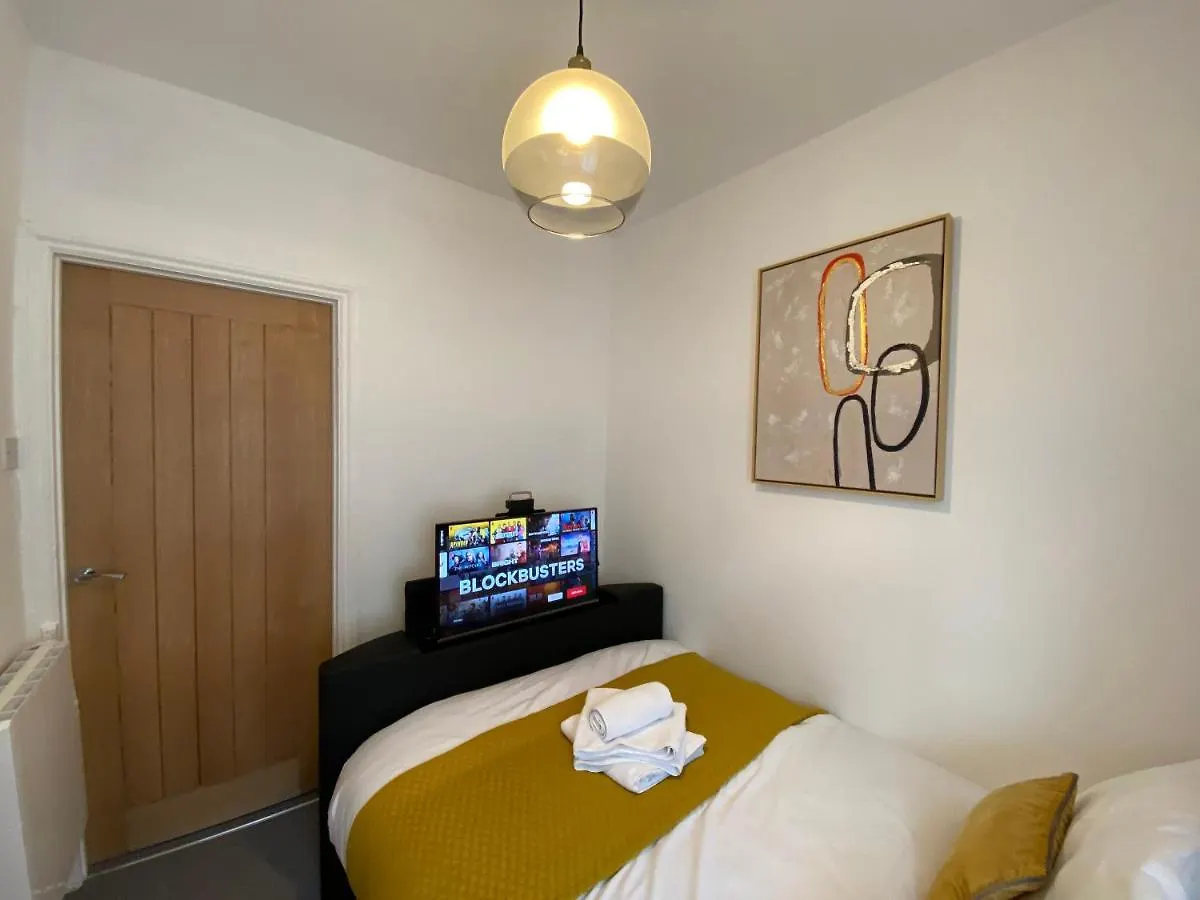 Judah Suites By Koya Homes - Tv Bed Apartment, Central High Street, Free Parking Barry Apartment