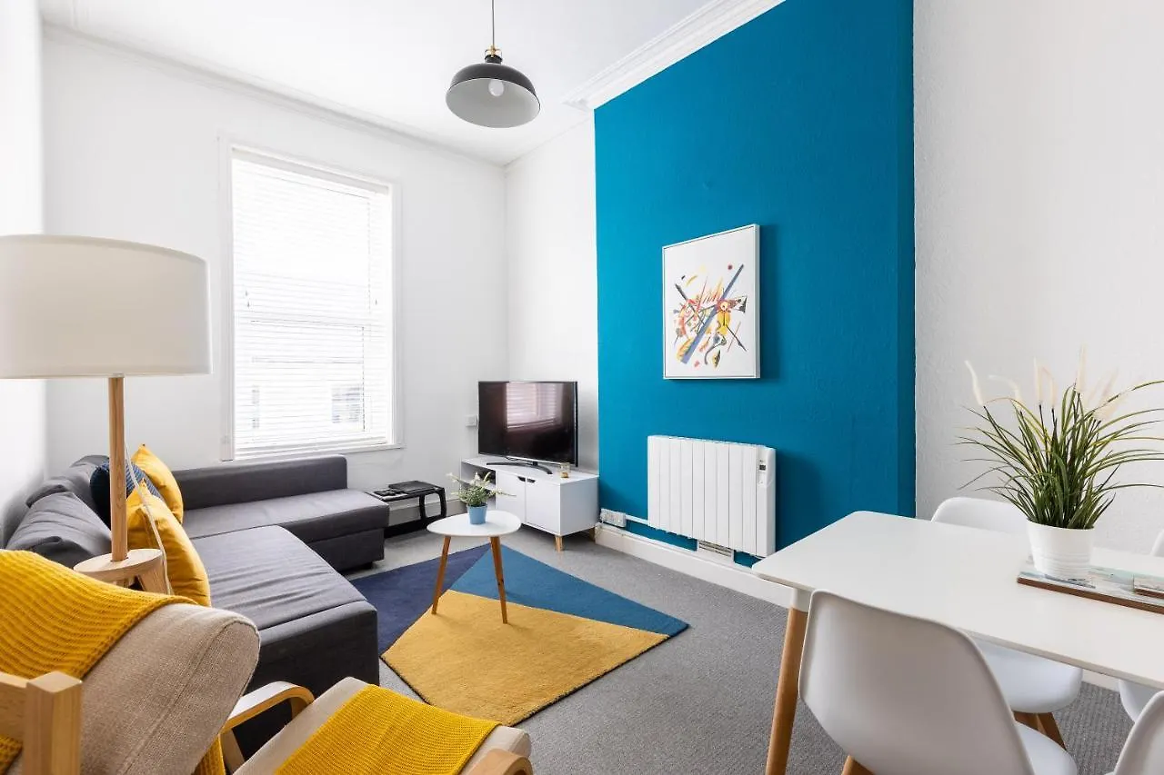 Judah Suites By Koya Homes - Tv Bed Apartment, Central High Street, Free Parking Barry Apartment