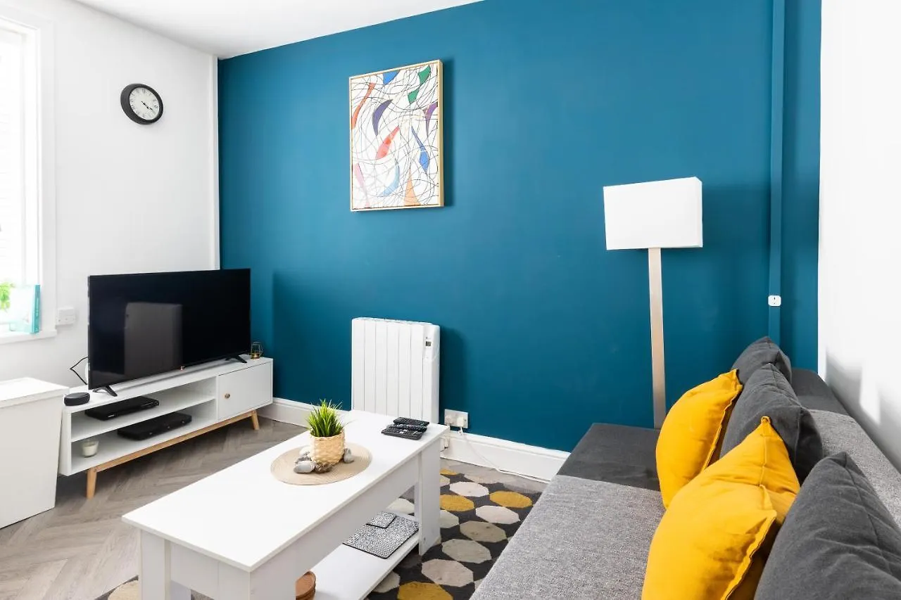 Judah Suites By Koya Homes - Tv Bed Apartment, Central High Street, Free Parking Barry 0*,