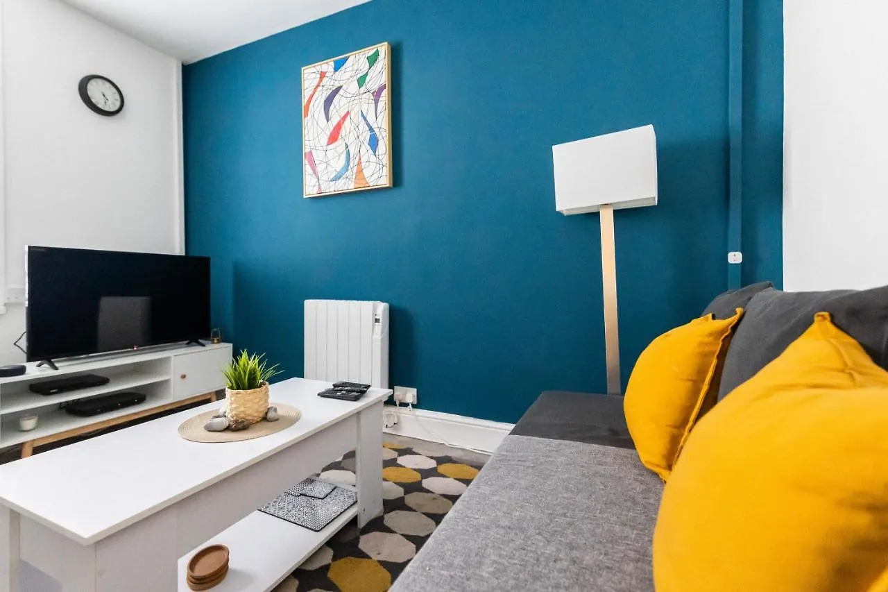 Judah Suites By Koya Homes - Tv Bed Apartment, Central High Street, Free Parking Barry United Kingdom
